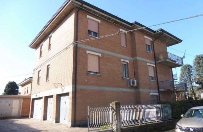 appartamento in vendita a Modena in zona Lesignana