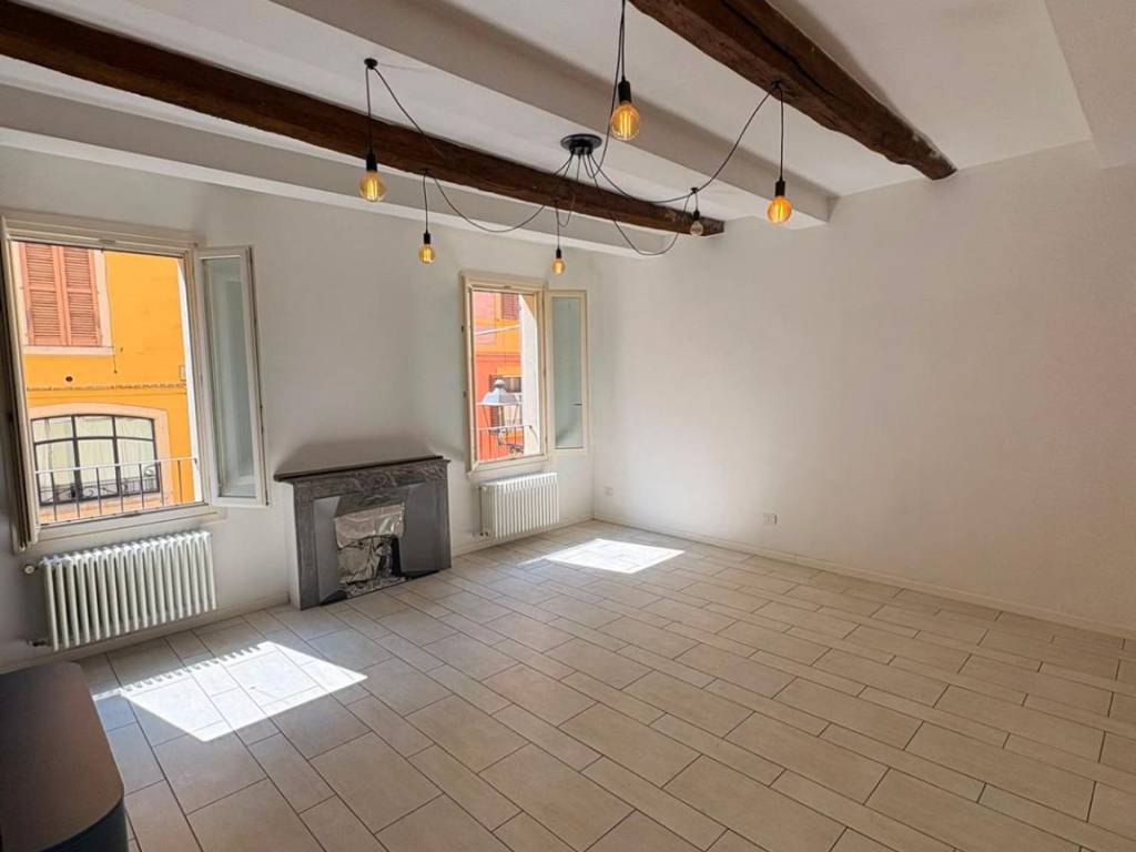 appartamento in vendita a Modena in zona Centro Storico