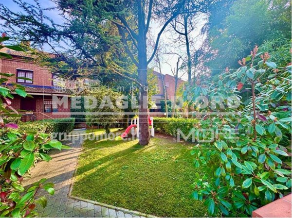 casa indipendente in vendita a Modena in zona Crocetta