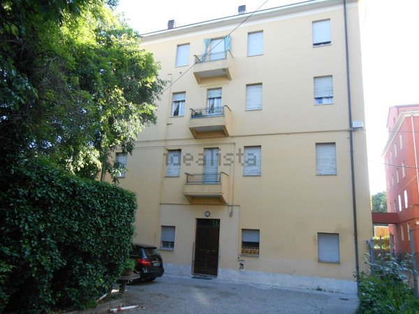 appartamento in vendita a Modena in zona Crocetta