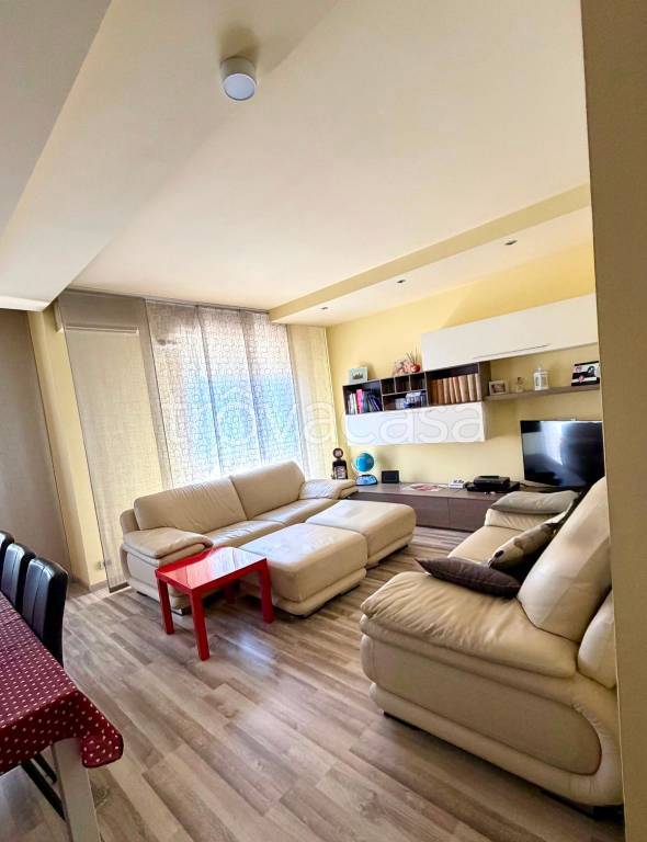casa indipendente in vendita a Modena