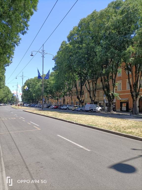 negozio in vendita a Modena in zona Centro Storico