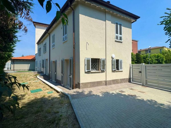 casa indipendente in vendita a Modena in zona Buon Pastore