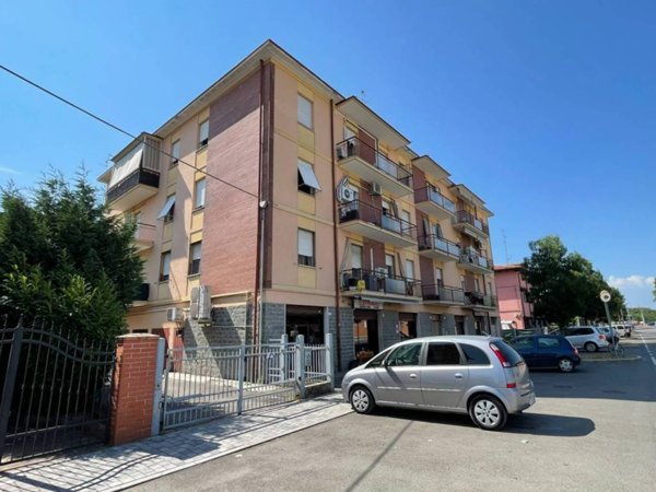 appartamento in vendita a Modena in zona Crocetta