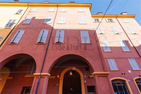 appartamento in vendita a Modena in zona Centro Storico