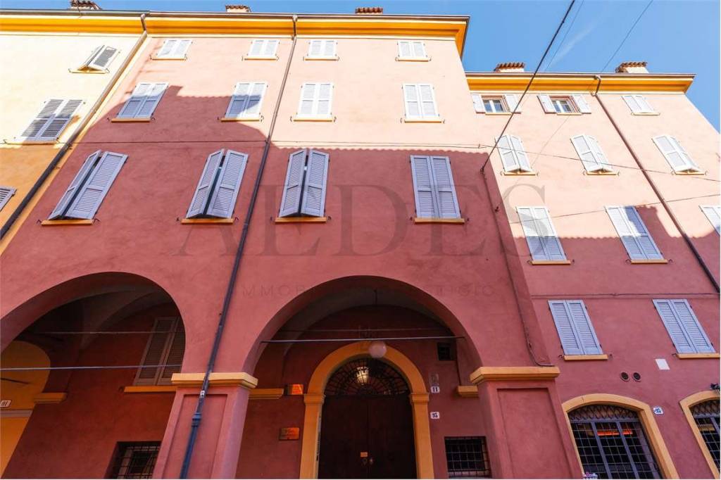 appartamento in vendita a Modena in zona Centro Storico