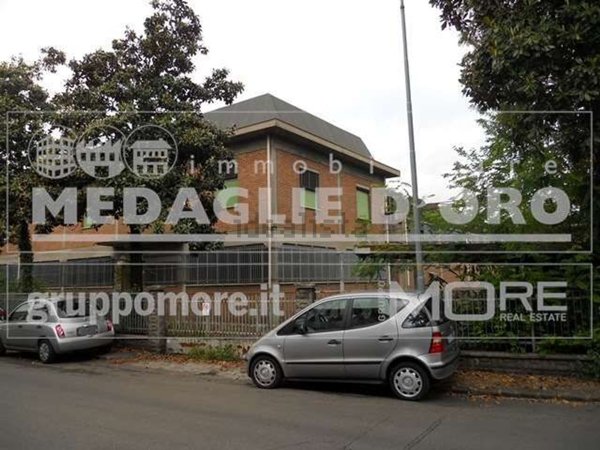 appartamento in vendita a Modena in zona Madonnina / Quattro Ville