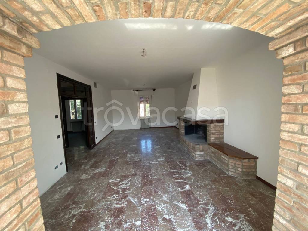 appartamento in vendita a Modena in zona Crocetta