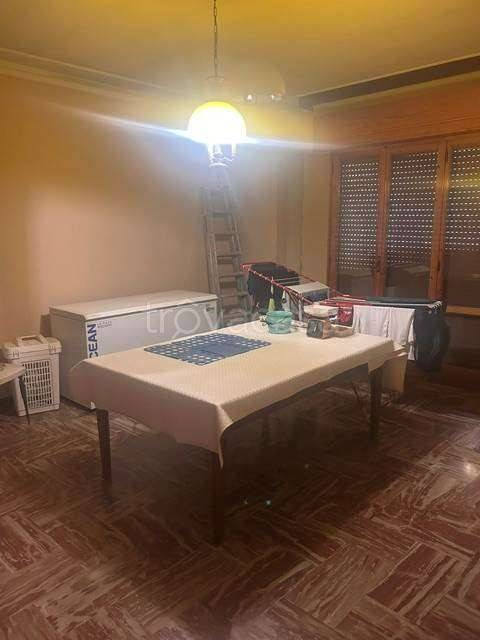 casa indipendente in vendita a Modena in zona Albareto