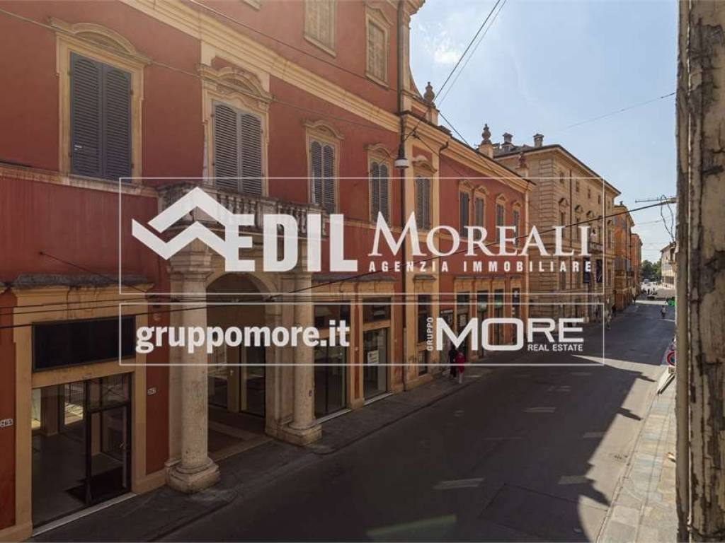 appartamento in vendita a Modena in zona Centro Storico