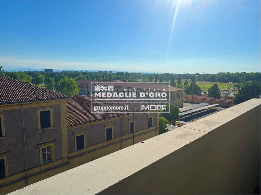 appartamento in vendita a Modena in zona Madonnina / Quattro Ville