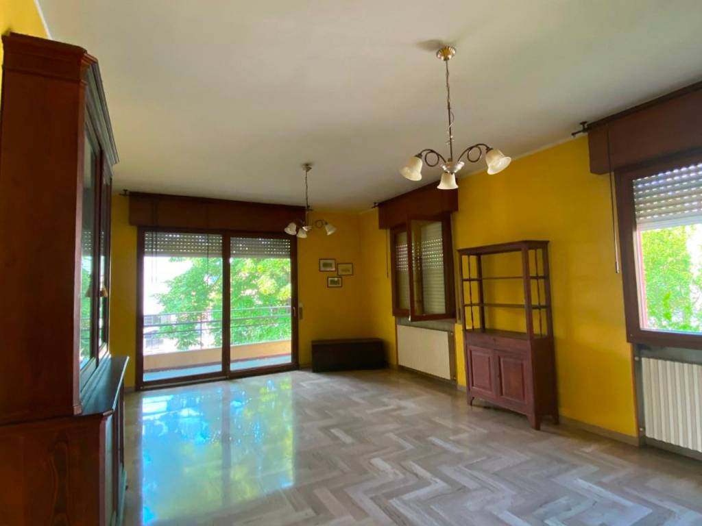 casa indipendente in vendita a Modena in zona San Lazzaro / Modena Est