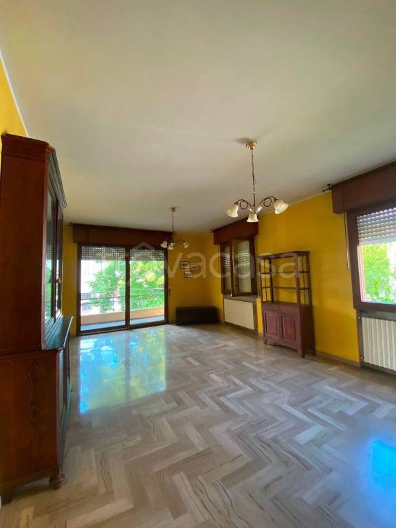 casa indipendente in vendita a Modena in zona San Lazzaro / Modena Est