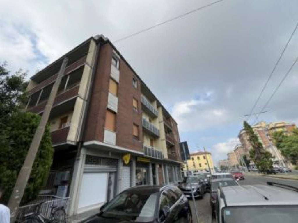 negozio in vendita a Modena in zona Buon Pastore