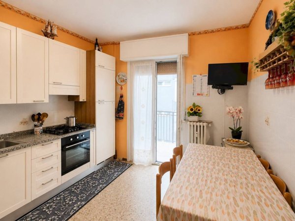 appartamento in vendita a Modena in zona Crocetta