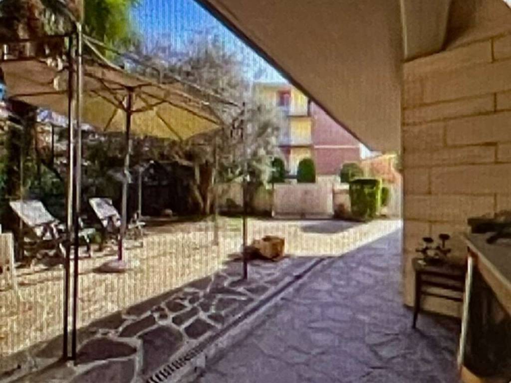 casa indipendente in vendita a Modena in zona Buon Pastore