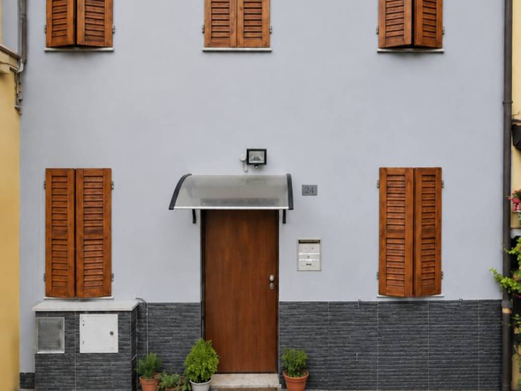 casa indipendente in vendita a Modena in zona San Faustino