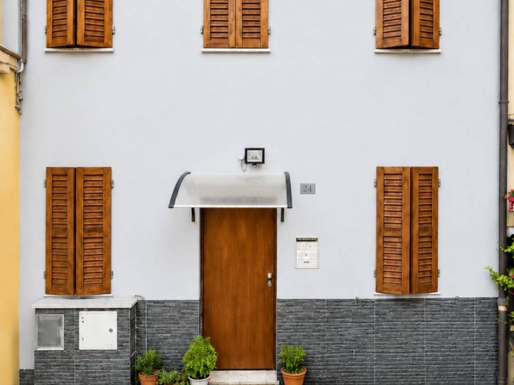 casa indipendente in vendita a Modena in zona San Faustino