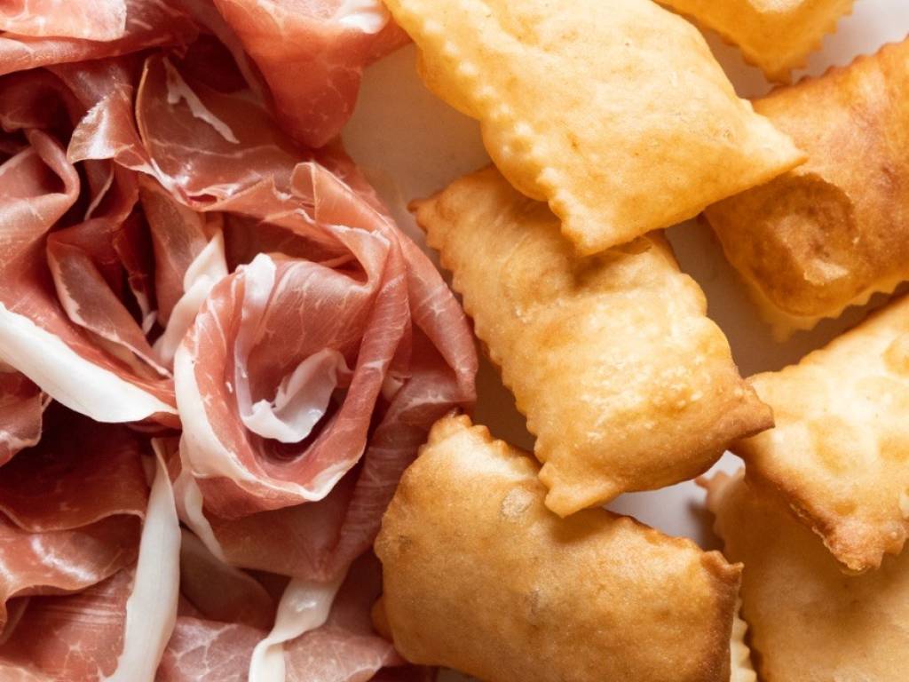 negozio in vendita a Modena in zona Centro Storico