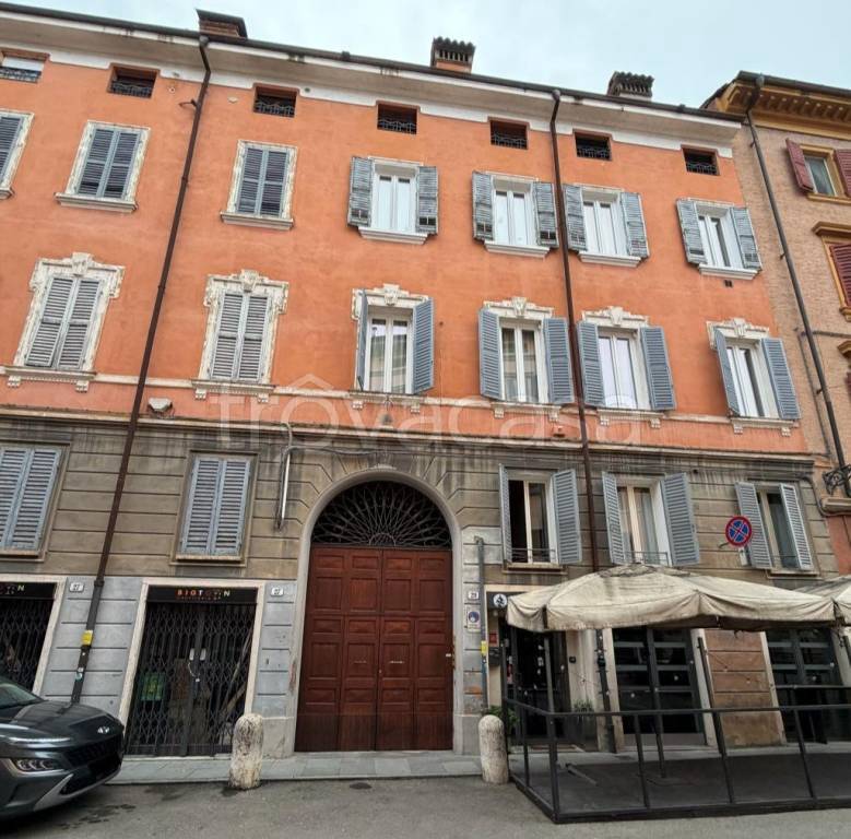 appartamento in vendita a Modena in zona Centro Storico