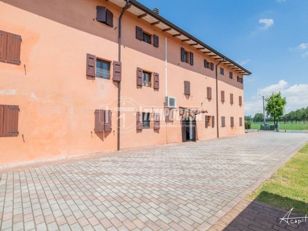 casa indipendente in vendita a Modena in zona Saliceto Panaro