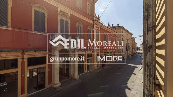 appartamento in vendita a Modena in zona Centro Storico