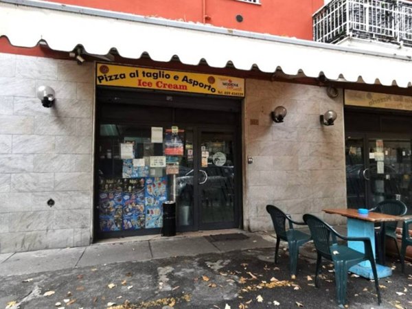 negozio in vendita a Modena in zona Crocetta