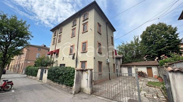 appartamento in vendita a Modena in zona Crocetta