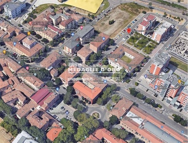 ufficio in vendita a Modena in zona Crocetta