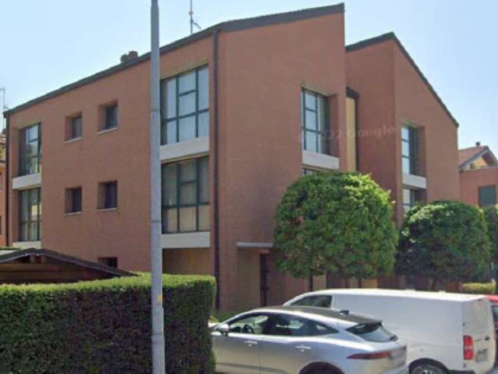 ufficio in vendita a Modena in zona San Faustino
