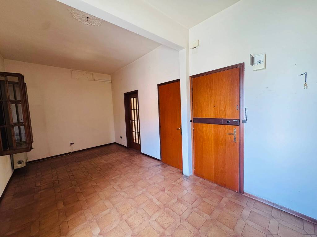 appartamento in vendita a Modena in zona Crocetta