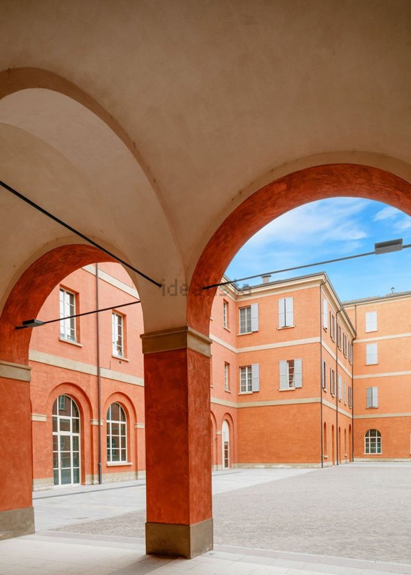 appartamento in vendita a Modena in zona Centro Storico