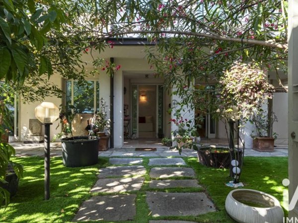casa indipendente in vendita a Modena in zona San Lazzaro / Modena Est