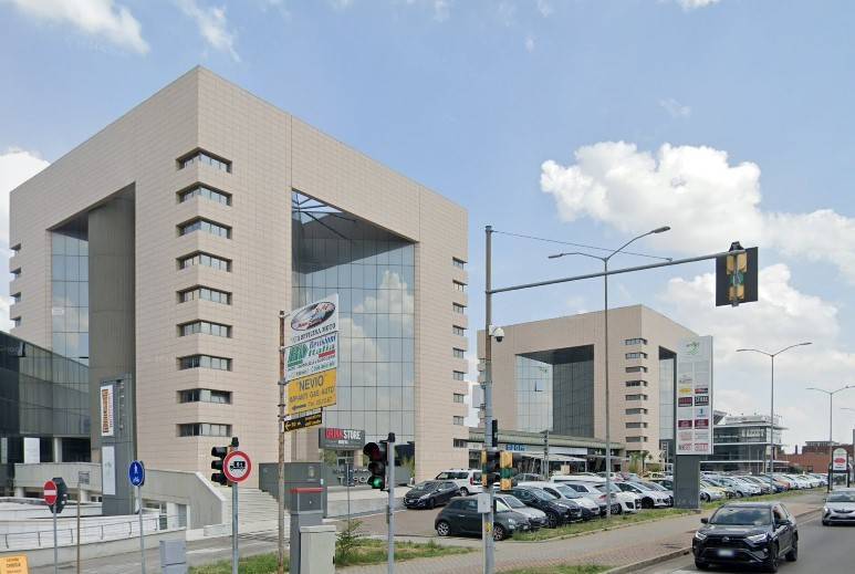 ufficio in vendita a Modena in zona Crocetta