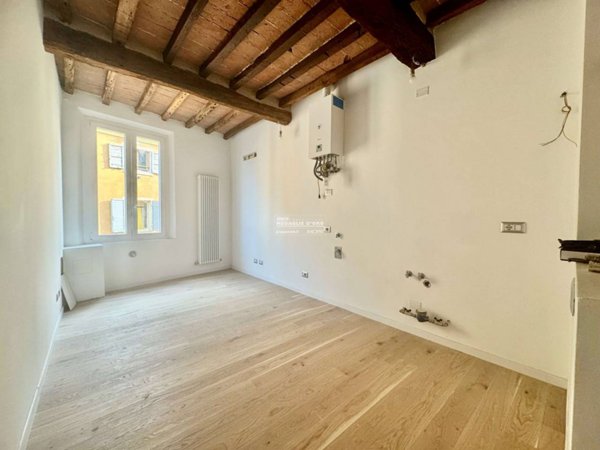 appartamento in vendita a Modena in zona Centro Storico
