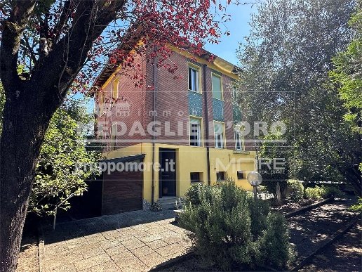 casa indipendente in vendita a Modena in zona Buon Pastore