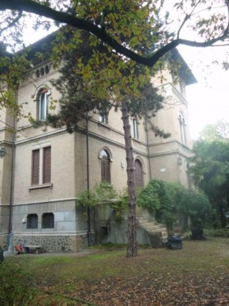 casa indipendente in vendita a Modena in zona Buon Pastore