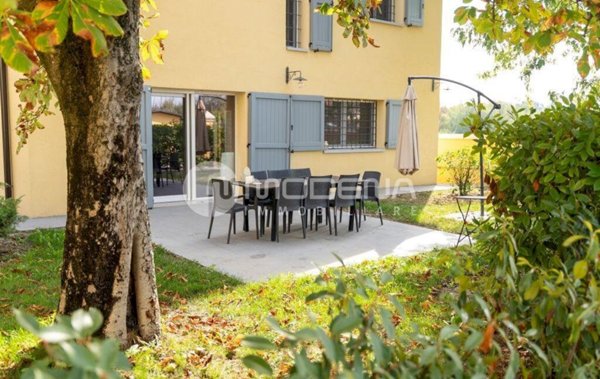 casa indipendente in vendita a Modena in zona Cognento