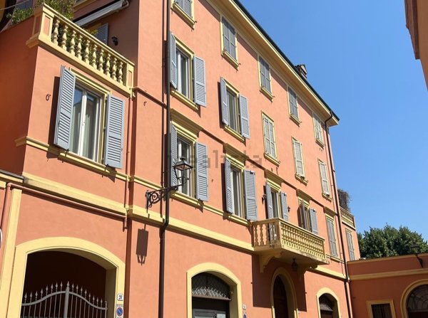 appartamento in vendita a Modena in zona Centro Storico