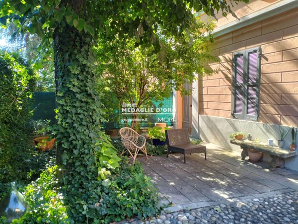 casa indipendente in vendita a Modena in zona Crocetta