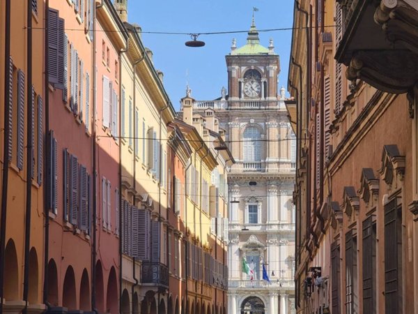 appartamento in vendita a Modena in zona Centro Storico