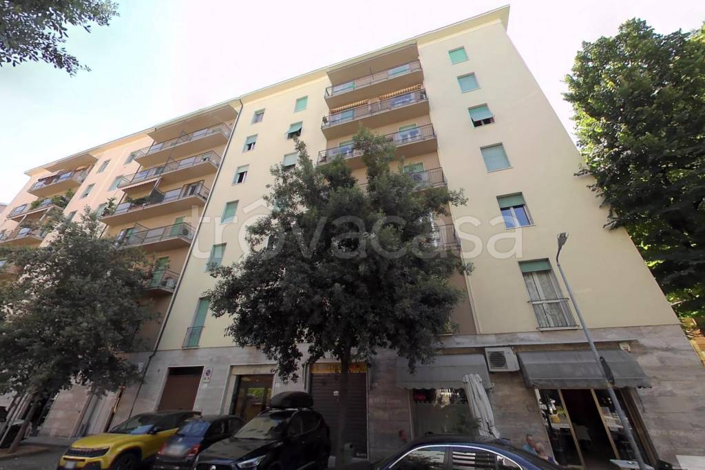 appartamento in vendita a Modena in zona Crocetta