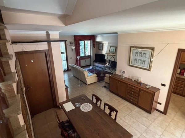 casa indipendente in vendita a Modena in zona Vaciglio