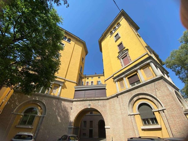 appartamento in vendita a Modena in zona Centro Storico