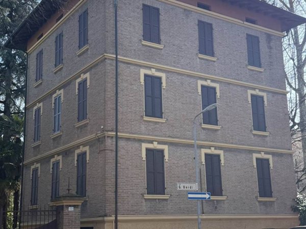 appartamento in vendita a Modena in zona Centro Storico