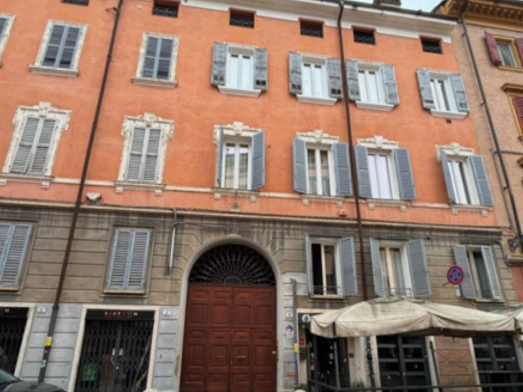 appartamento in vendita a Modena in zona Centro Storico