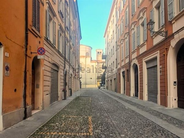 appartamento in vendita a Modena in zona Centro Storico