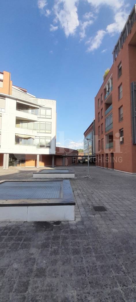 ufficio in vendita a Modena