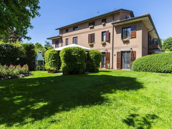 casa indipendente in vendita a Modena in zona Cittanova