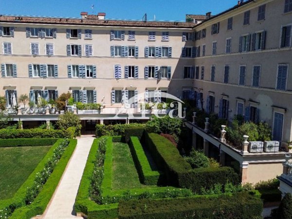 appartamento in vendita a Modena in zona Centro Storico
